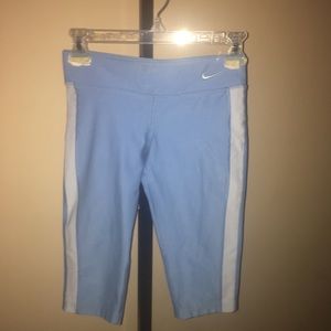 Nike blue cropped legging
