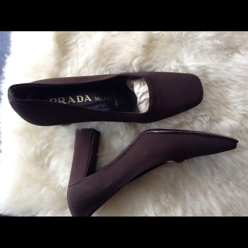 Prada - Picture 2 of 4
