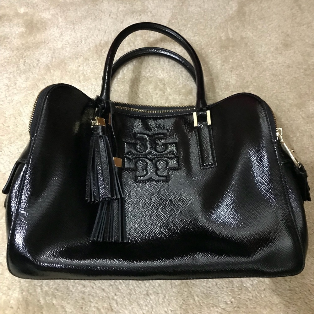 💯 % Tory Burch triple zip Thea