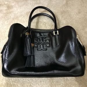 💯 % Tory Burch triple zip Thea