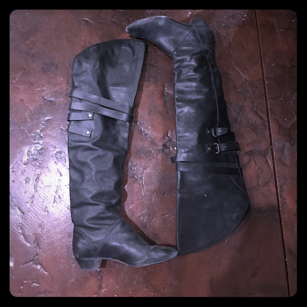 Over the knee slouchy black boot. Modern vintage