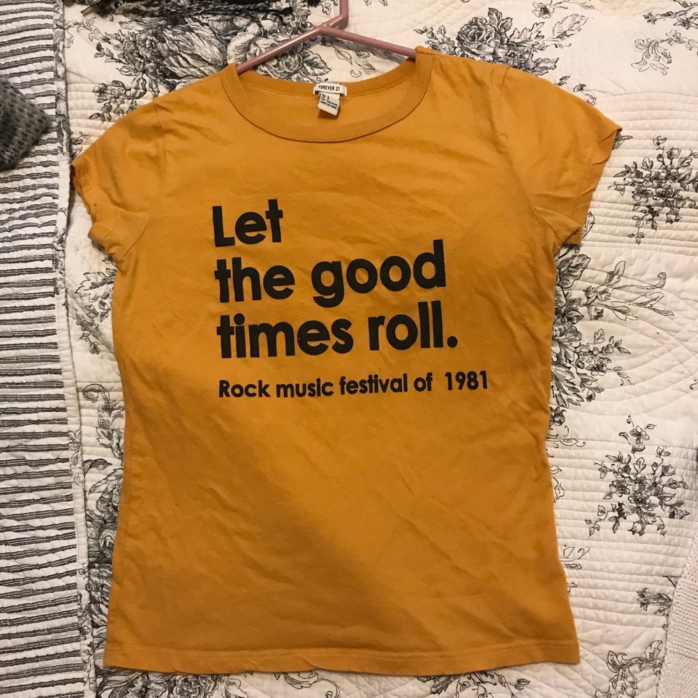 graphic tee
