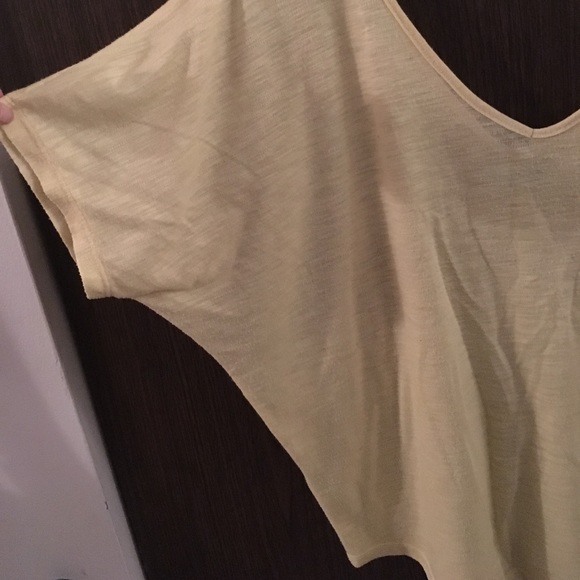 Maurices yellow cocoon sleeved top sz. Medium - Picture 2 of 4