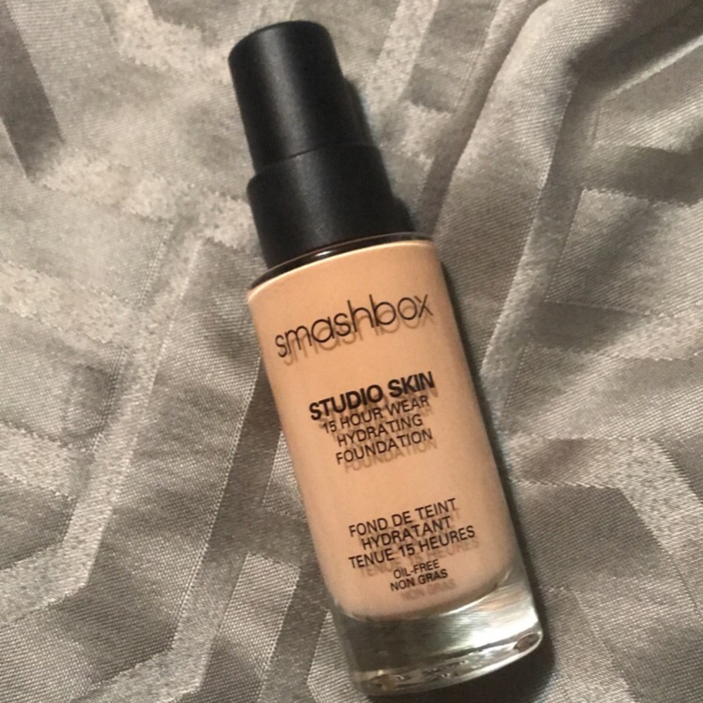 Smashbox studio skin foundation