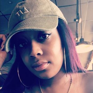 Meet your Posher, Cierra