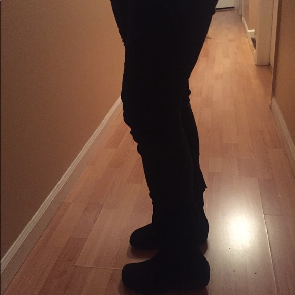 Boots - Picture 2 of 4