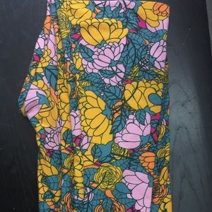 LuLaRoe Tall & Curvy Leggings - BRAND NEW!!!