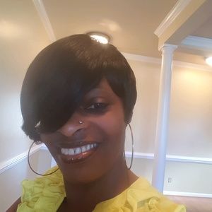 Meet your Posher, Pauline