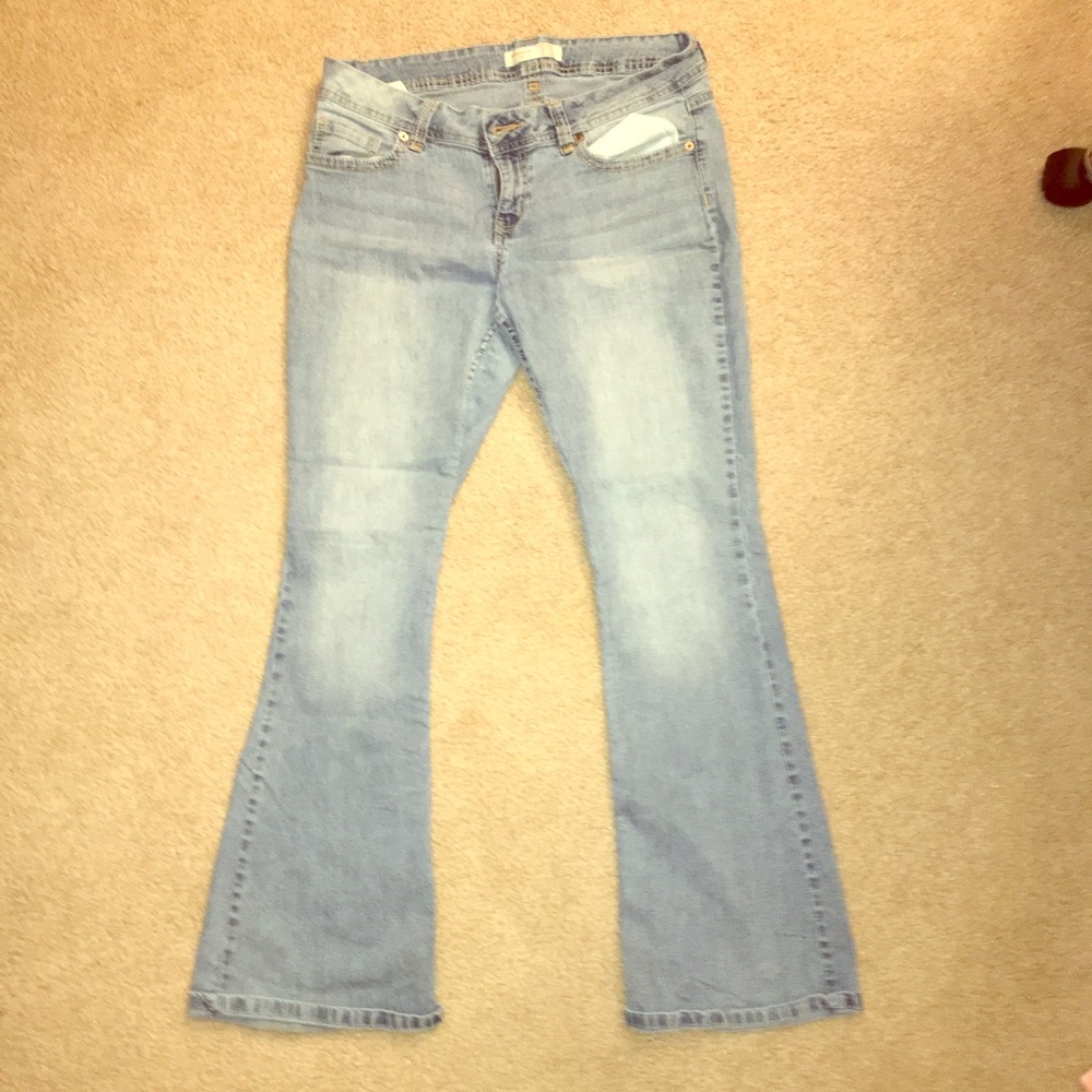 No boundaries bootcut jeans