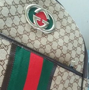 Meet your Posher, Malik