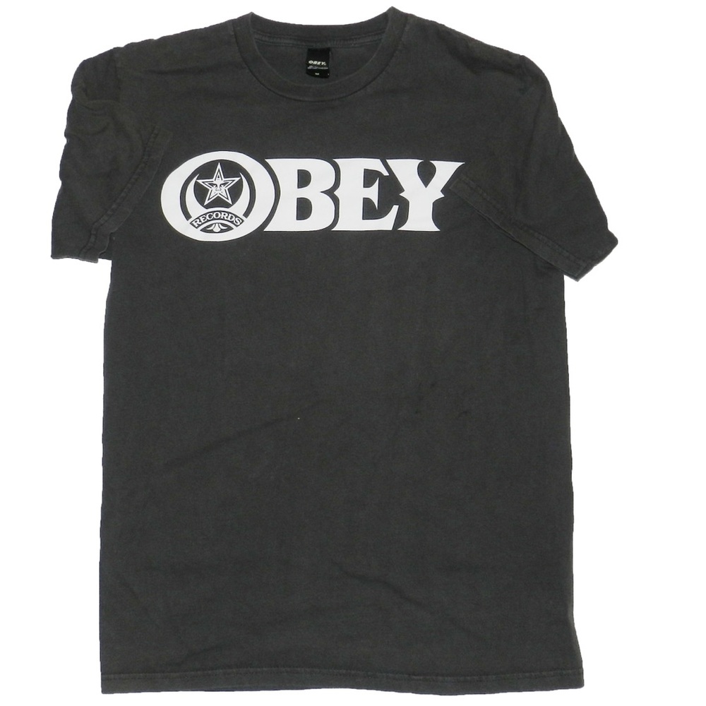 Obey graphic tee (M)