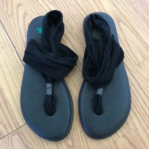 Sanuk Black Sandals