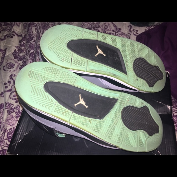 Jordan retro 4s "green glow" - Picture 5 of 5