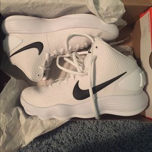 woman’s hyperdunk 2017 basketball shoes