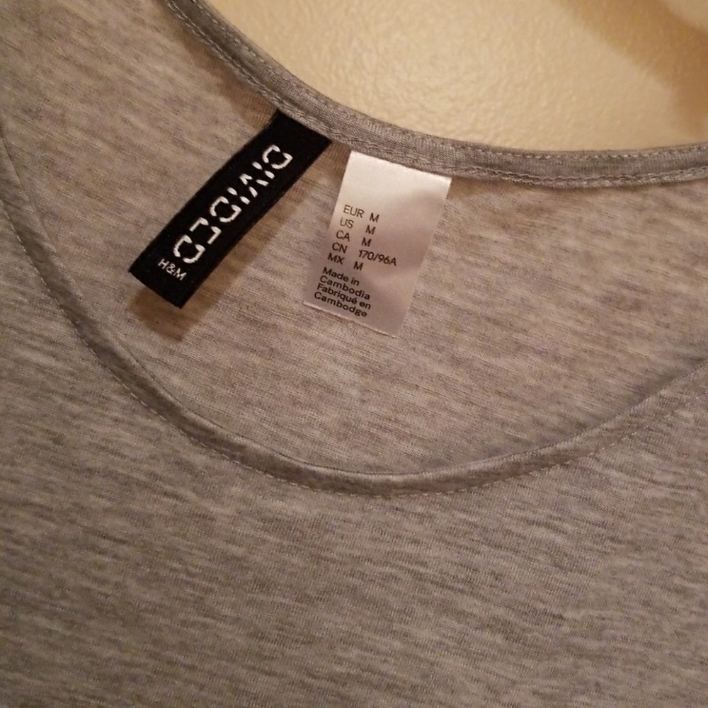 Crop top - Picture 2 of 2