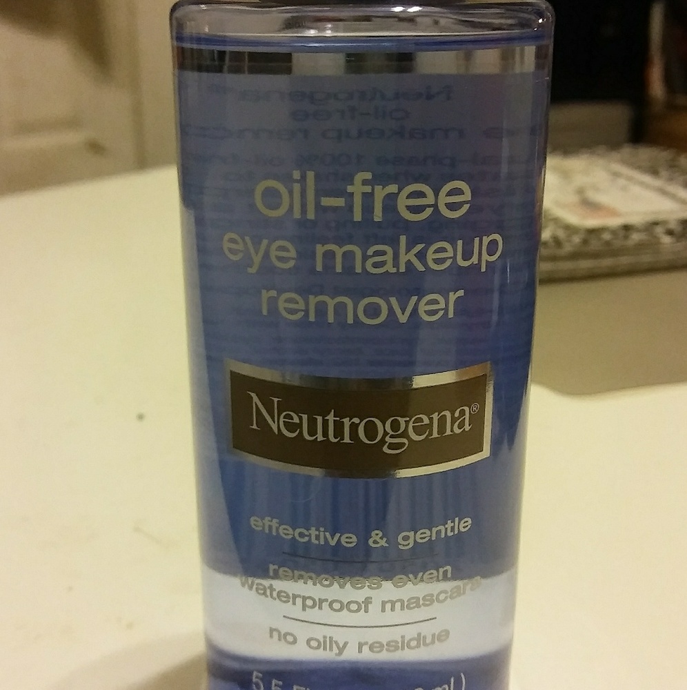 Neutrogena make-up remover