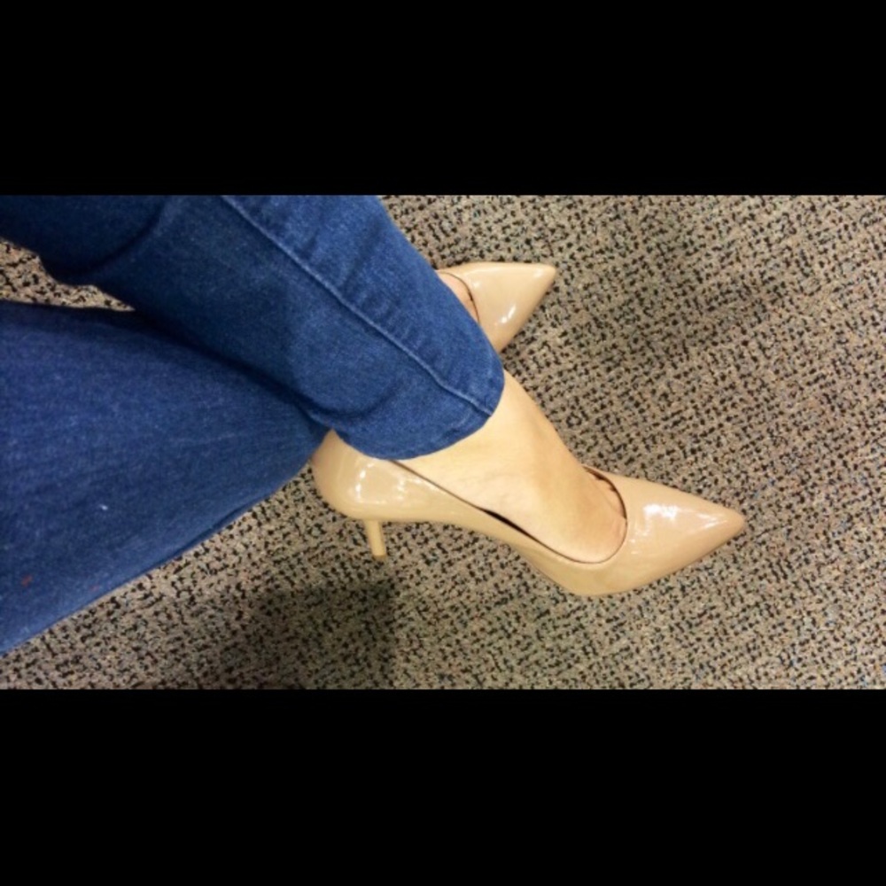 Brand new in box! Nude BCBG pumps Size 7