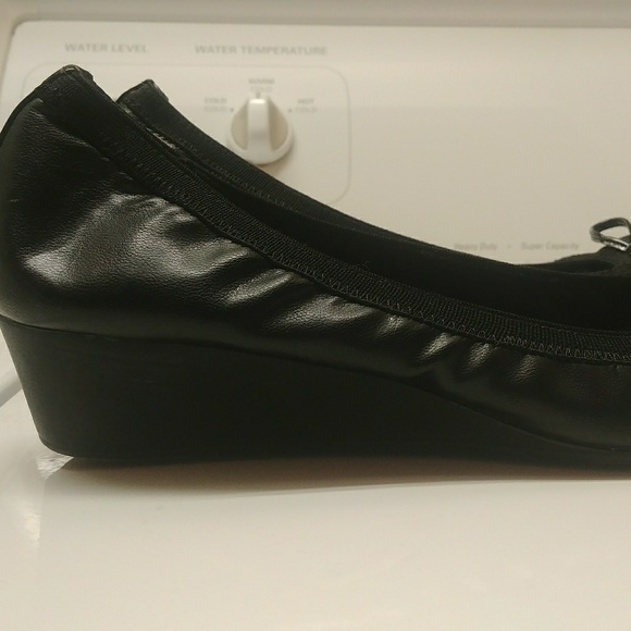 Black flats - Picture 2 of 2