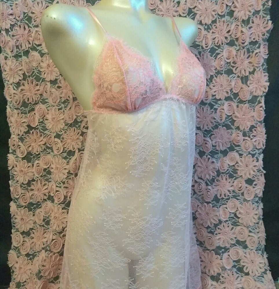 🆕 Victoria's secret very sexy pink lace slip