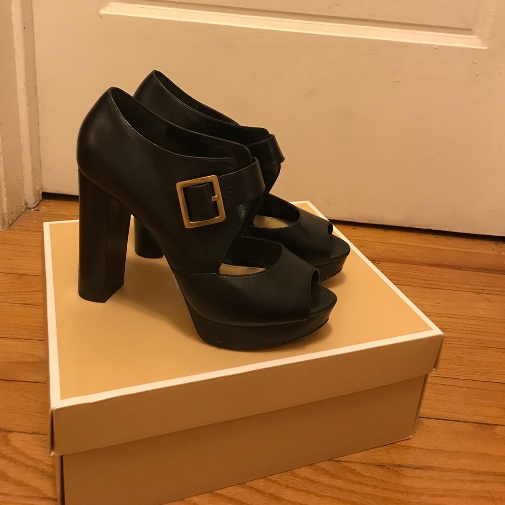 Michael Kors Eleni Leather Platform