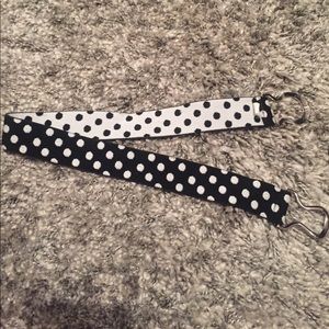 Reversible elastic belt