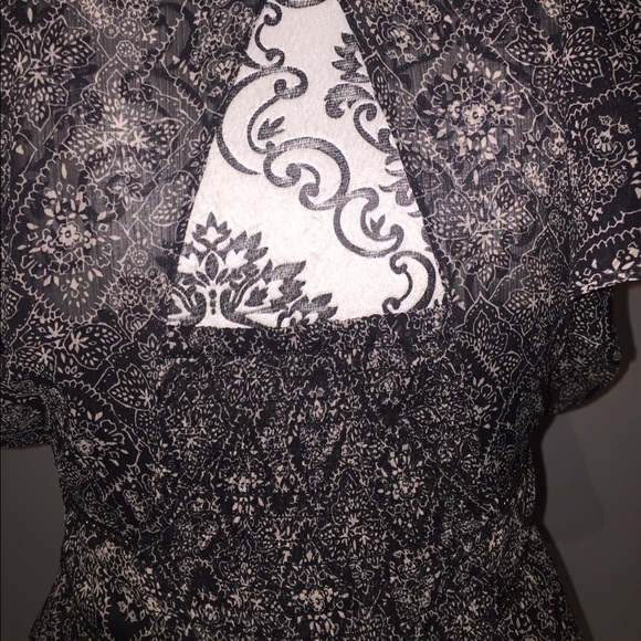 Stunning GUESS Dress!! - Picture 6 of 6