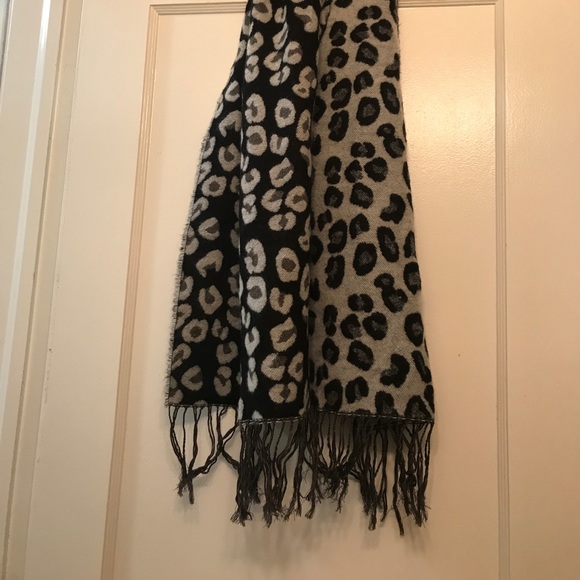 BP. Black & Grey Cheetah Scarf - Picture 2 of 6
