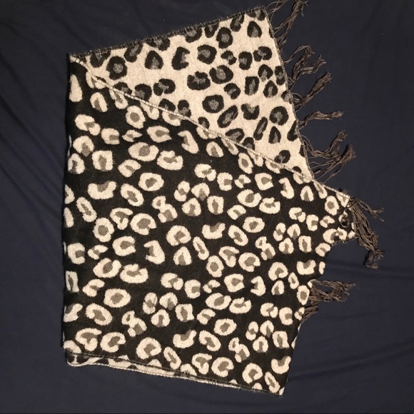 BP. Black & Grey Cheetah Scarf - Picture 5 of 6