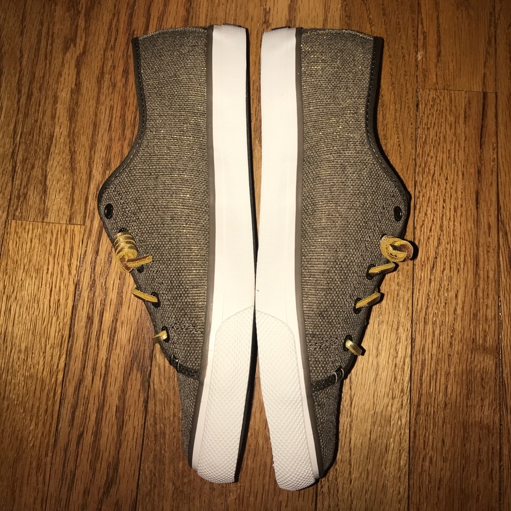 NEW Women’s Sperry Seacoast Canvas Sneakers - Picture 2 of 5