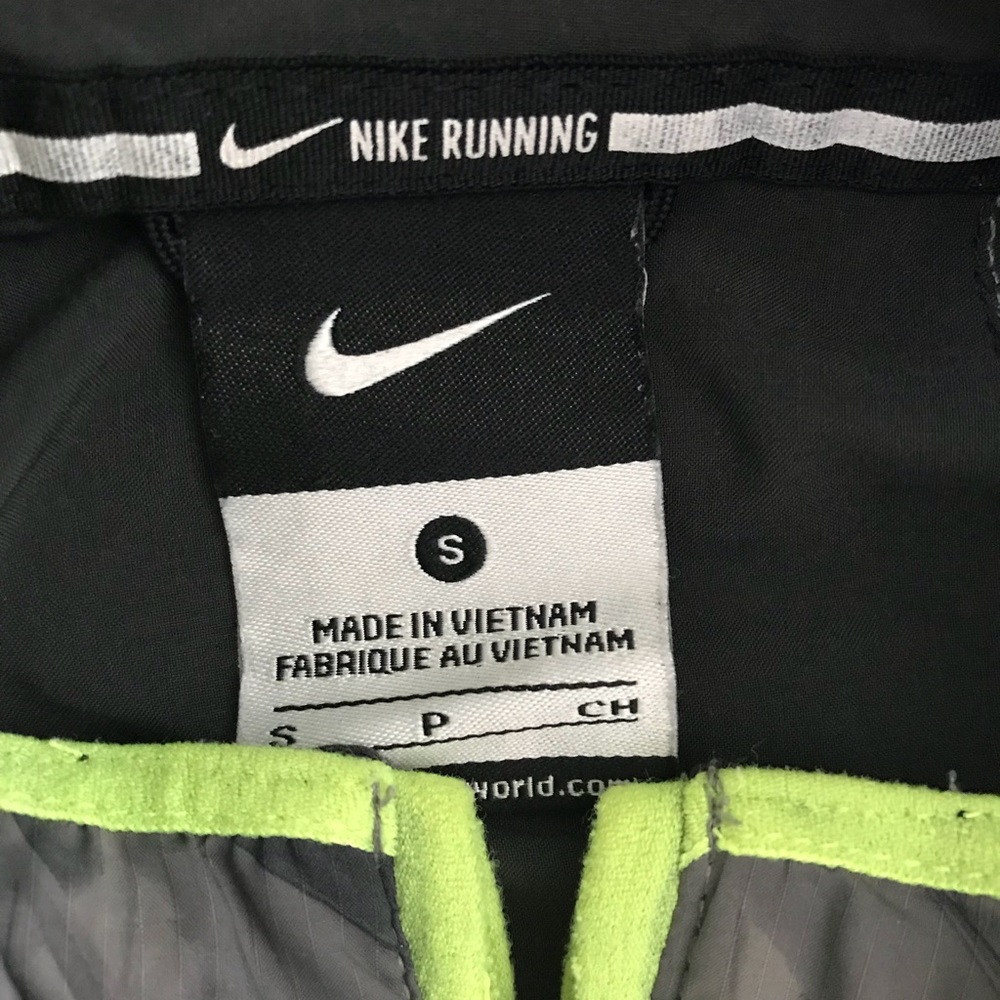 Nike jacket - Picture 2 of 2