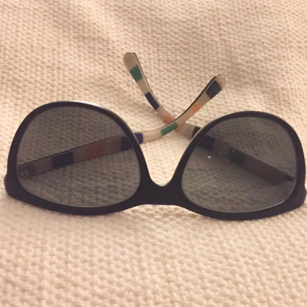 Dolce & Gabbana Eyeglass Frame - Picture 6 of 8