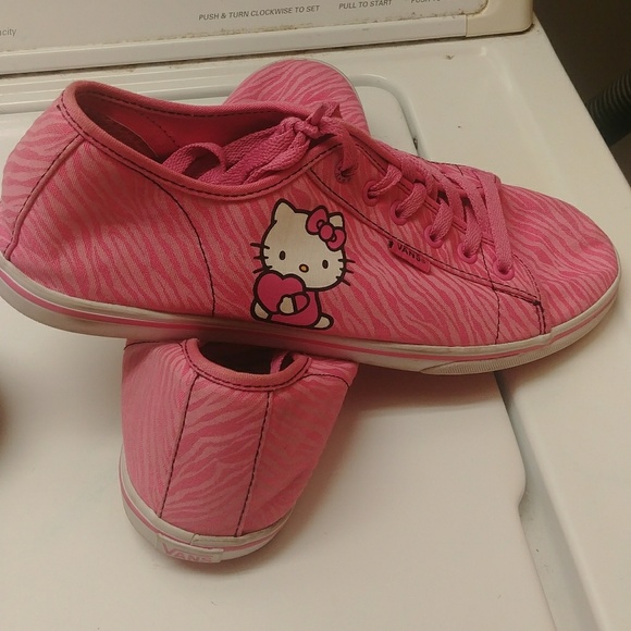 Hello kitty vans - Picture 1 of 1