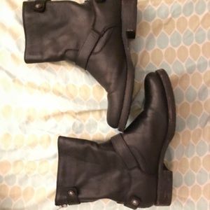 Black Frye Mid boots
