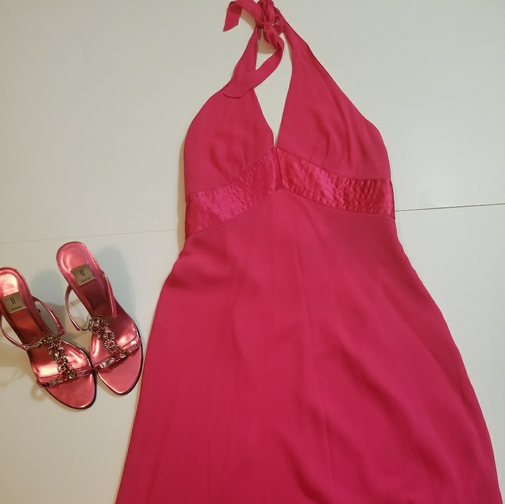 🆕️Express Hot Pink Halter Dress💕