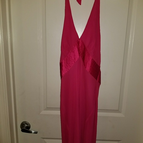 🆕️Express Hot Pink Halter Dress💕 - Picture 2 of 7