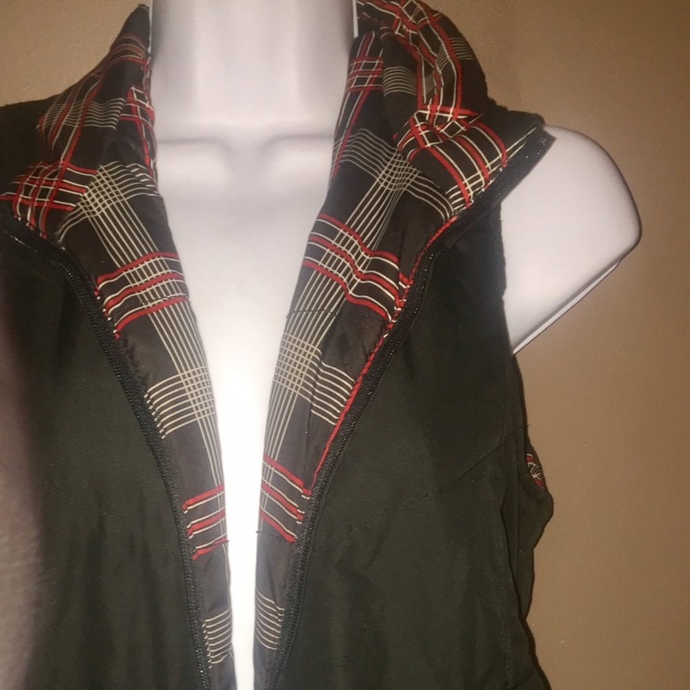 Reversible down lightweight vest