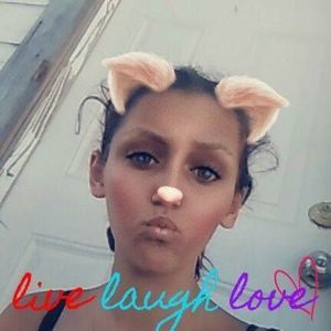 Meet your Posher, Becca