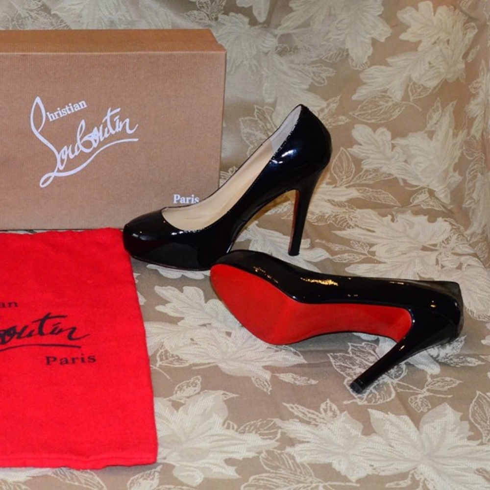 Christian Louboutin Black w Red Sole Pump (39) 7.5