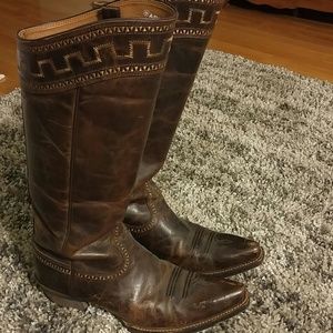 Ariat Cowboy boots