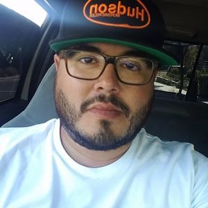 Meet your Posher, Levi