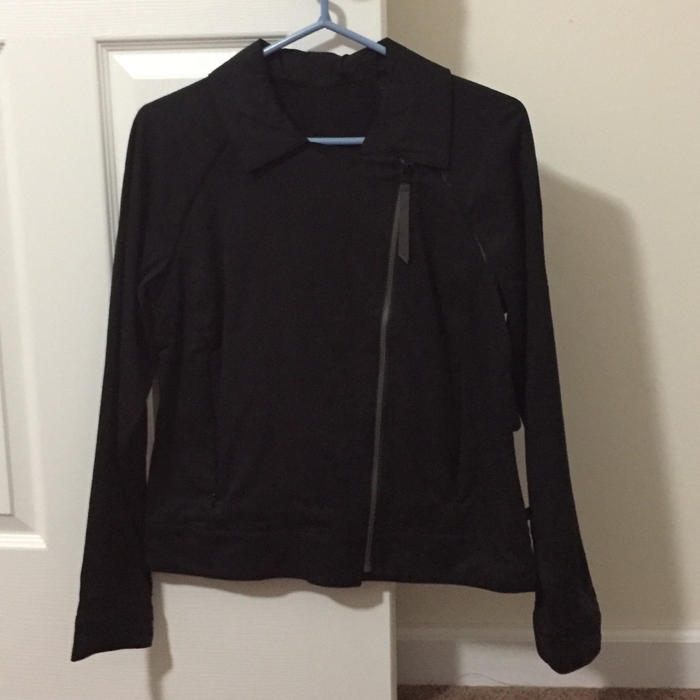 Black lululemon zip up