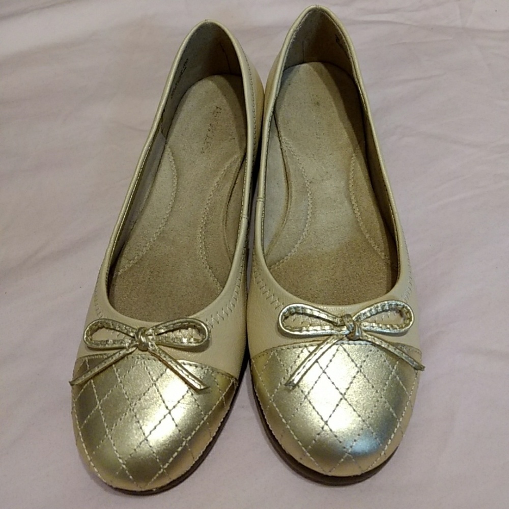 Gold Aerosoles flats