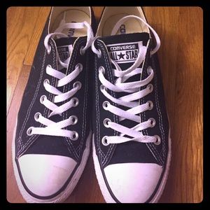 Classic low top converse sneakers