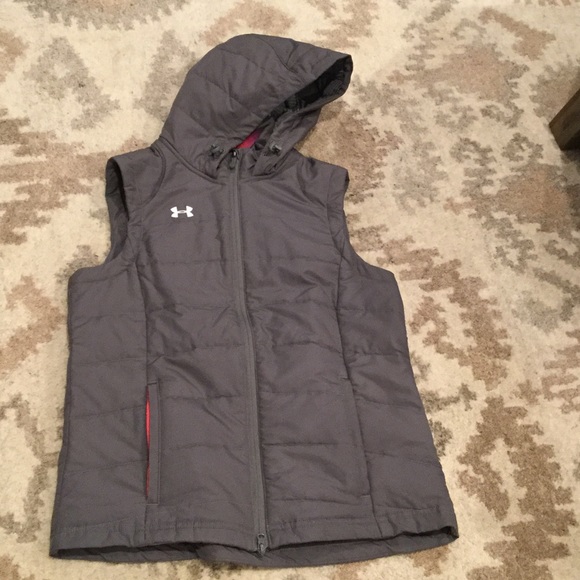 Under Armour Jackets & Blazers - NWT Under Armour Women's Vest