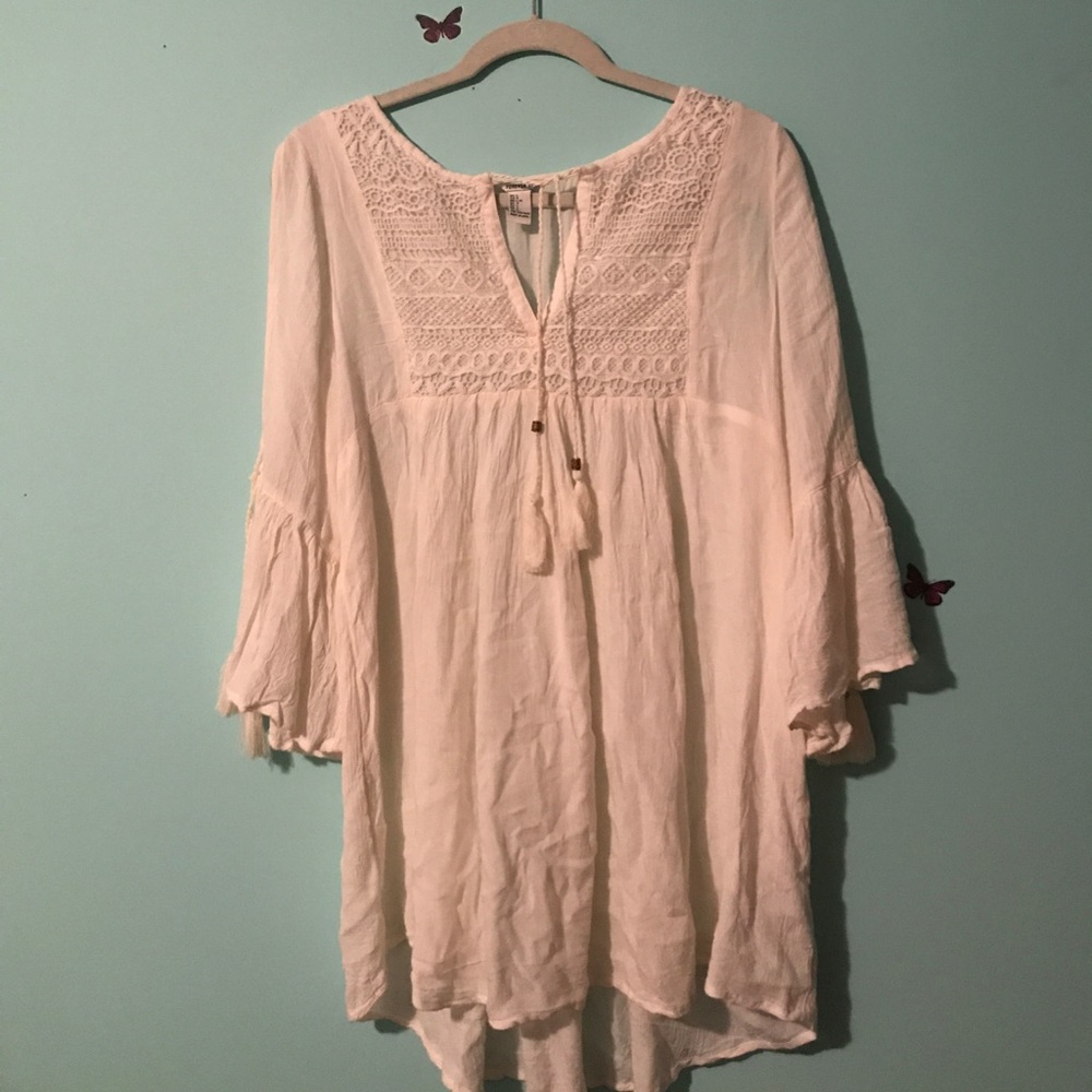 Cold shoulder tunic