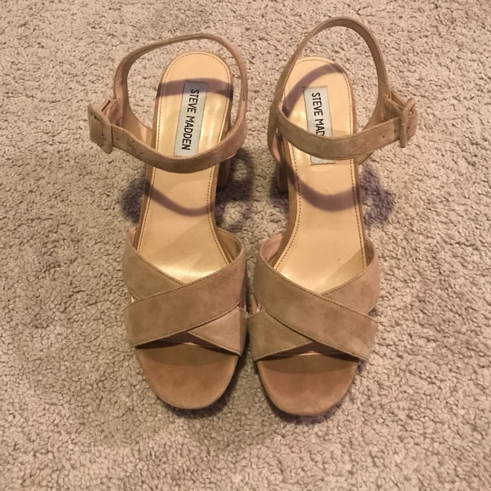 Steve Madden suede heels