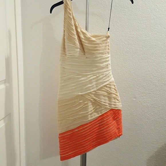 Kylie Bebe Asymmetric Ombre Dress - Picture 2 of 7