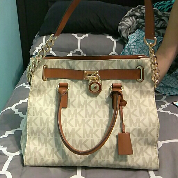 Authentic Michael Kors - Picture 1 of 5