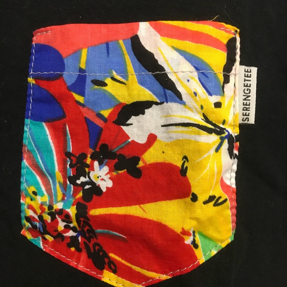 Serengetee T-shirt - Picture 2 of 3