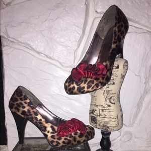 Lovely Leopard Print Pumps